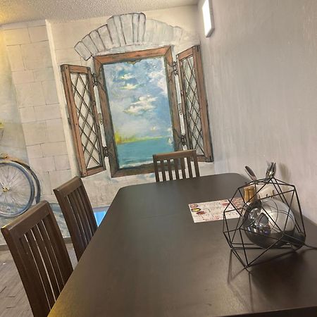 Квартира У Моря С Двумя Балконами Batumi Ngoại thất bức ảnh