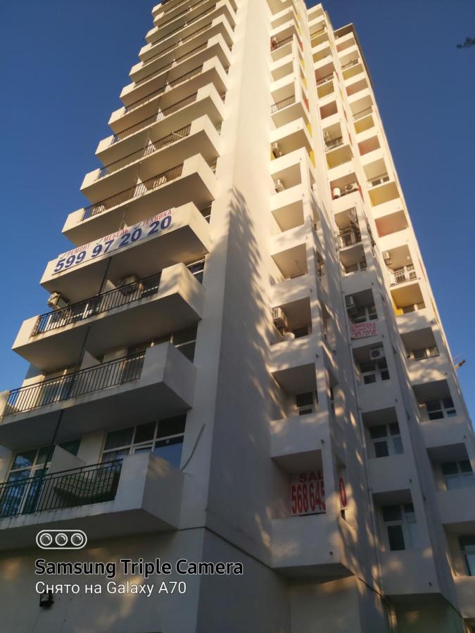 Квартира У Моря С Двумя Балконами Batumi Ngoại thất bức ảnh